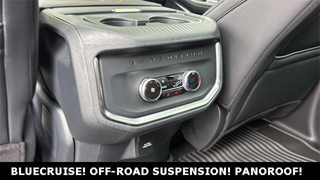 new 2025 Ford Expedition car, priced at $85,875