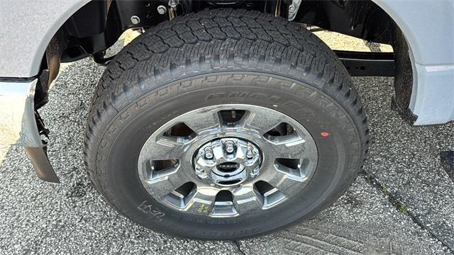 new 2025 Ford F-350 car, priced at $90,330