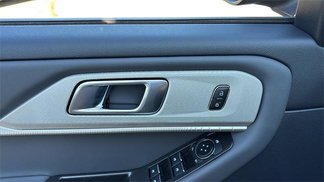 new 2025 Ford Explorer car, priced at $40,645