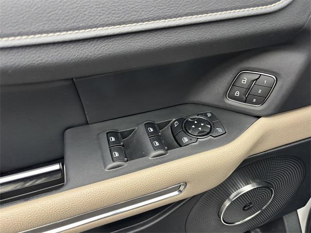 used 2024 Ford Expedition car, priced at $56,347