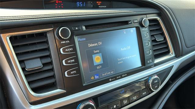 used 2019 Toyota Highlander car, priced at $25,131