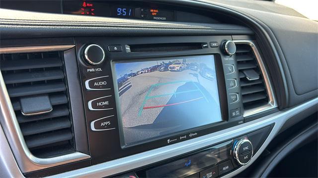 used 2019 Toyota Highlander car, priced at $25,131