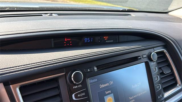 used 2019 Toyota Highlander car, priced at $25,131
