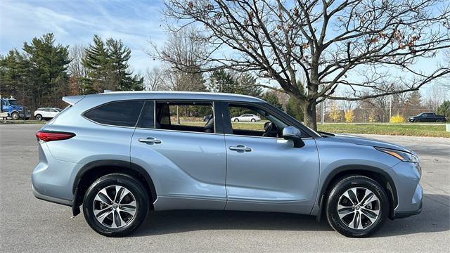 used 2022 Toyota Highlander car, priced at $37,510