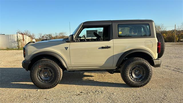 new 2025 Ford Bronco car, priced at $47,594