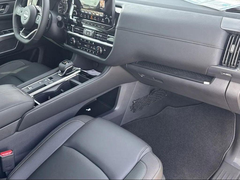 new 2025 Nissan Pathfinder car, priced at $34,994