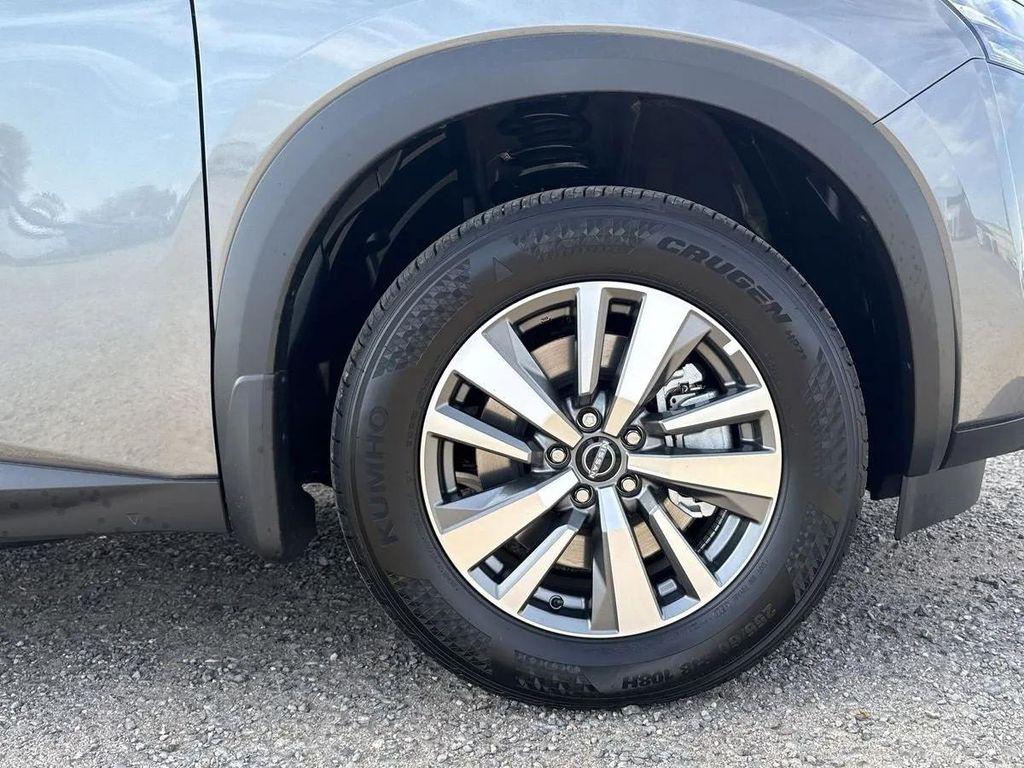 new 2025 Nissan Pathfinder car, priced at $34,994