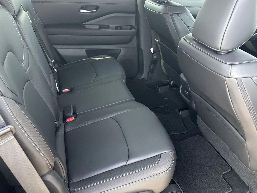new 2025 Nissan Pathfinder car, priced at $40,955