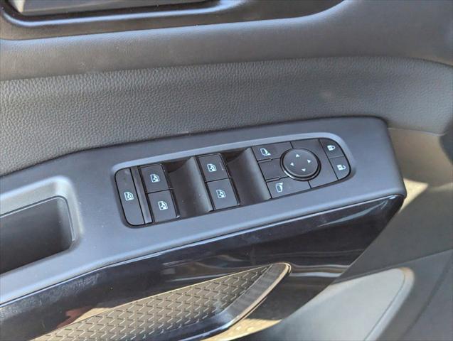 new 2025 Nissan Pathfinder car, priced at $34,200