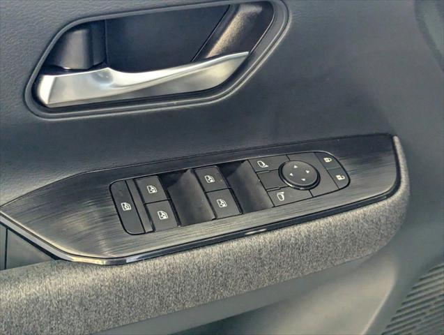 new 2025 Nissan Kicks car, priced at $24,804