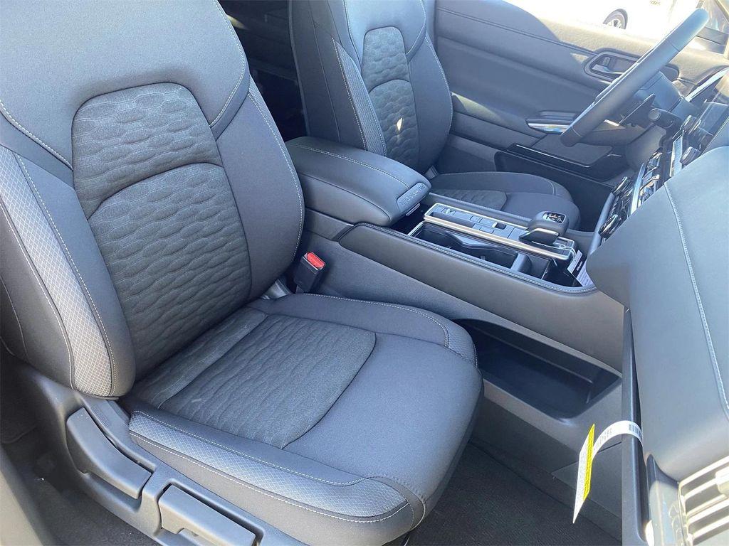 new 2025 Nissan Pathfinder car, priced at $32,814