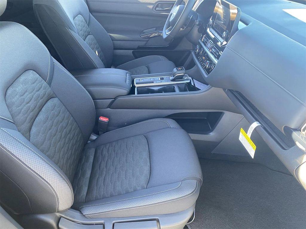 new 2025 Nissan Pathfinder car, priced at $32,814