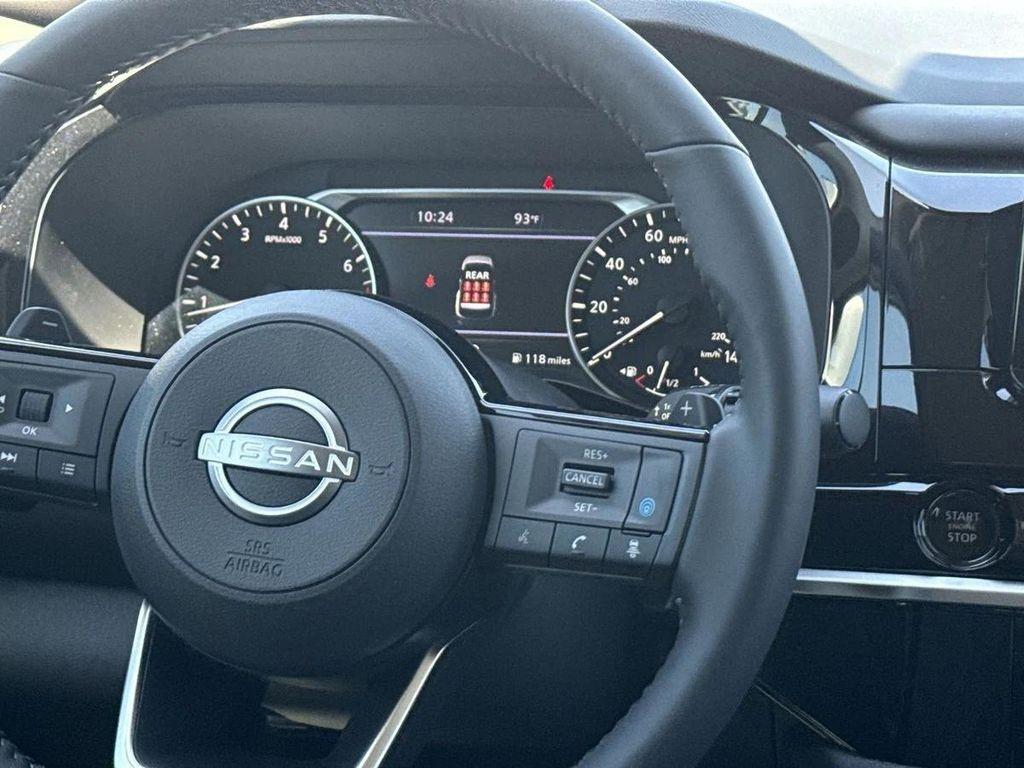 new 2025 Nissan Pathfinder car, priced at $40,323