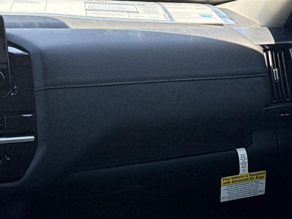 new 2025 Nissan Pathfinder car, priced at $40,323