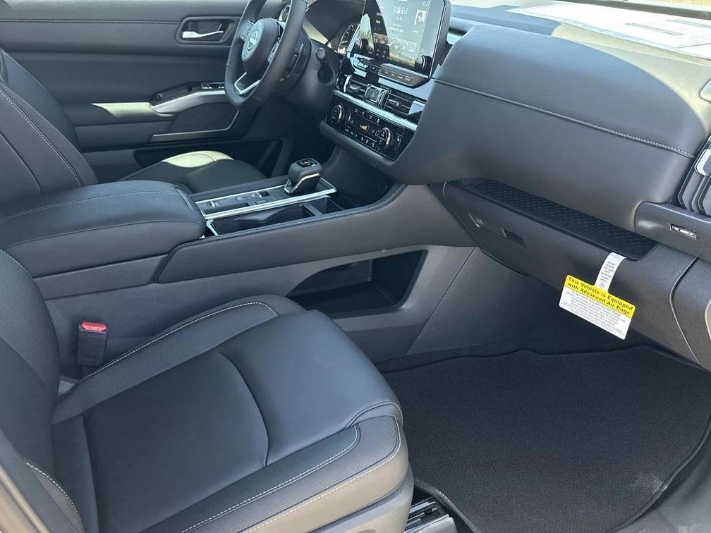 new 2025 Nissan Pathfinder car, priced at $40,323