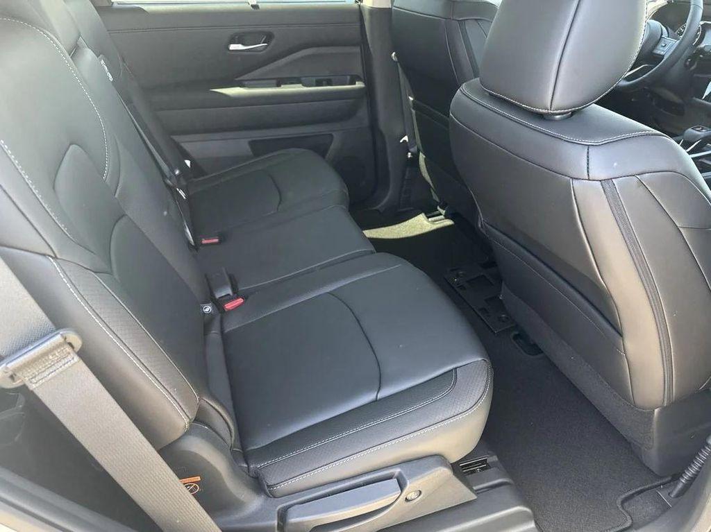 new 2025 Nissan Pathfinder car, priced at $40,323