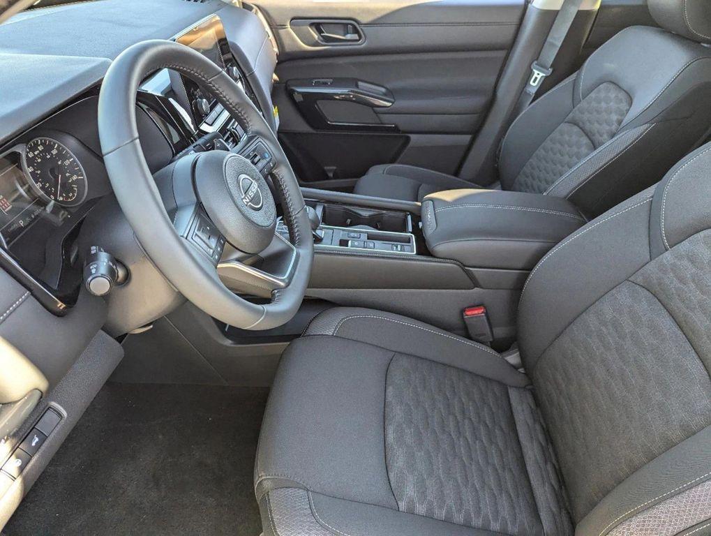 new 2025 Nissan Pathfinder car, priced at $32,970