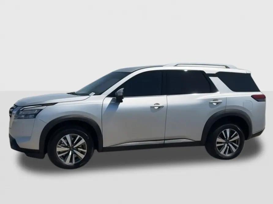 new 2025 Nissan Pathfinder car, priced at $40,323