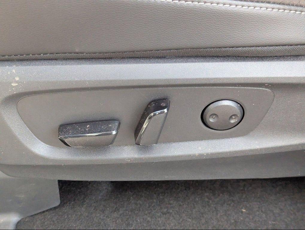 new 2025 Nissan Pathfinder car, priced at $34,523