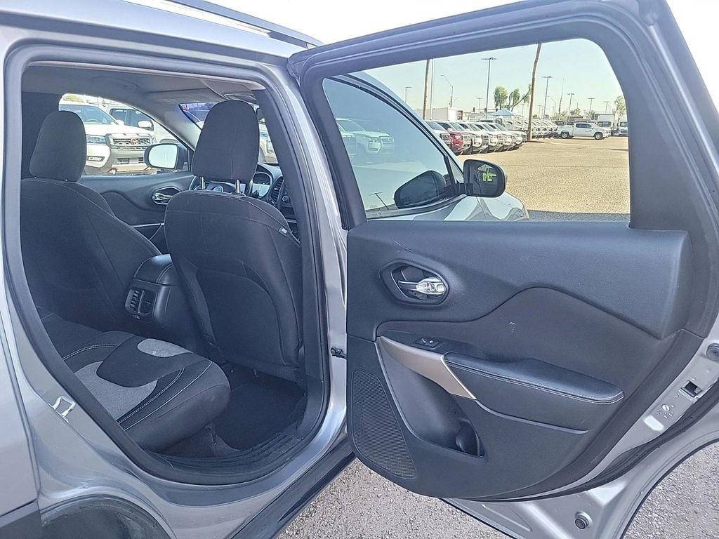 used 2017 Jeep Cherokee car, priced at $6,997