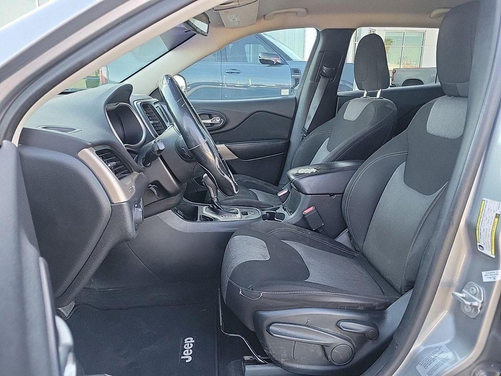 used 2017 Jeep Cherokee car, priced at $6,997