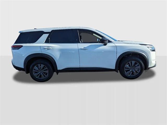 new 2024 Nissan Pathfinder car, priced at $30,037