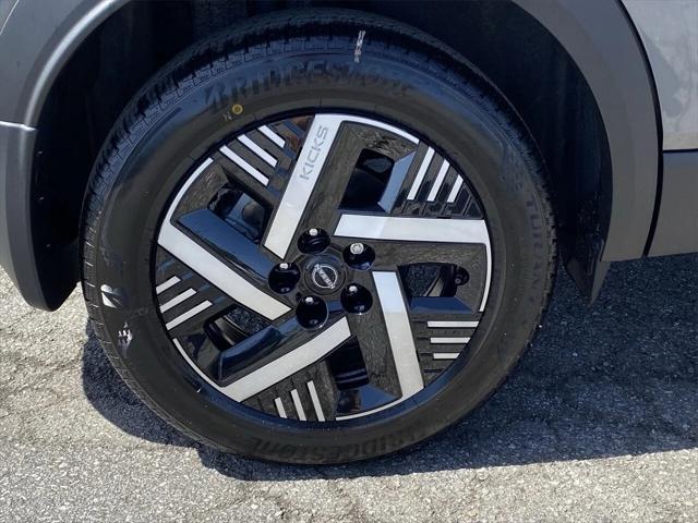new 2025 Nissan Kicks car, priced at $23,207