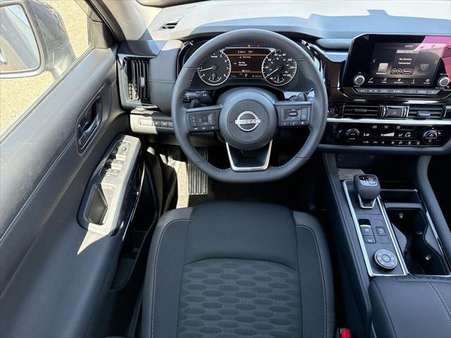 new 2025 Nissan Pathfinder car, priced at $41,019