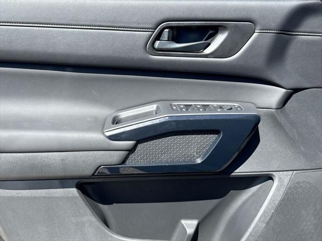 new 2025 Nissan Pathfinder car, priced at $41,019
