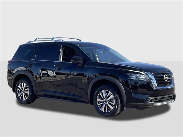 new 2024 Nissan Pathfinder car, priced at $40,256