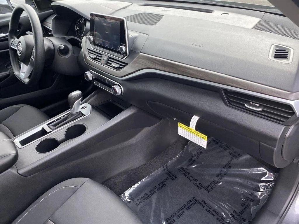 new 2025 Nissan Altima car, priced at $27,425
