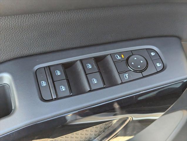 new 2025 Nissan Pathfinder car, priced at $38,941