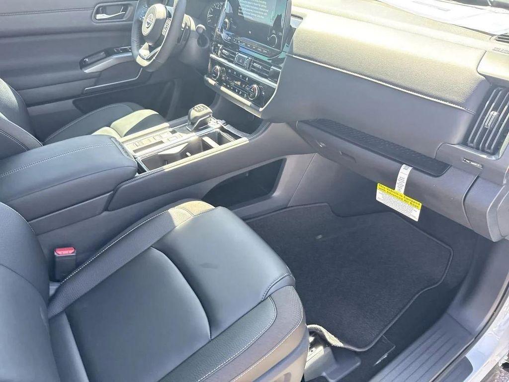 new 2025 Nissan Pathfinder car, priced at $35,961