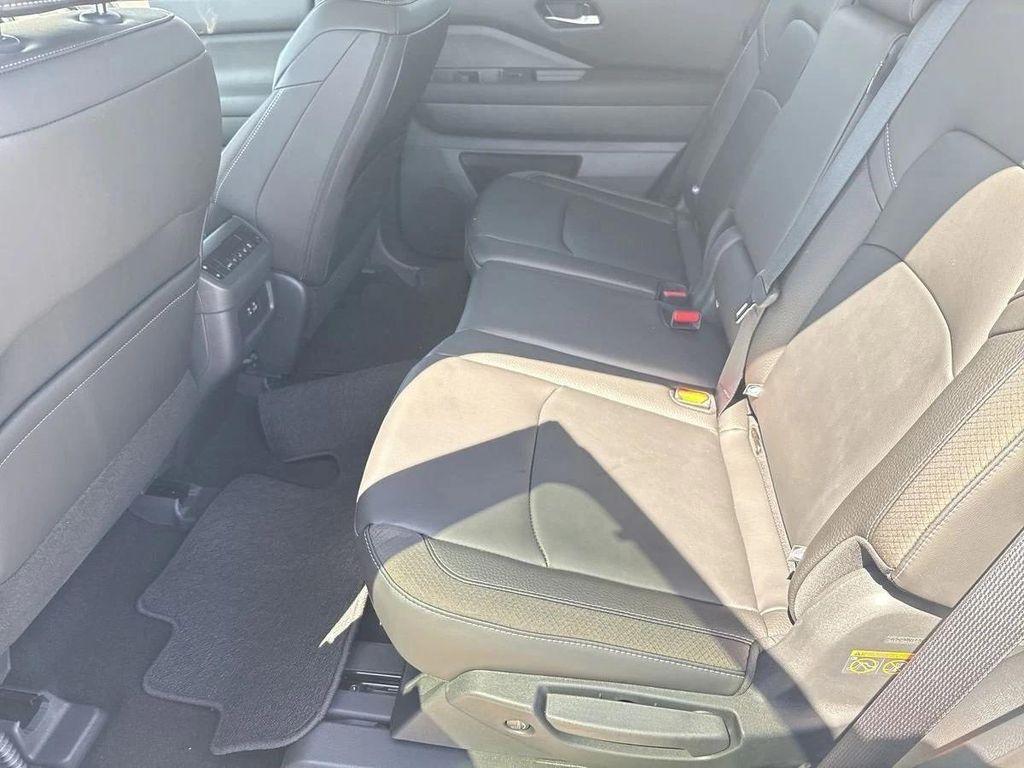 new 2025 Nissan Pathfinder car, priced at $35,961