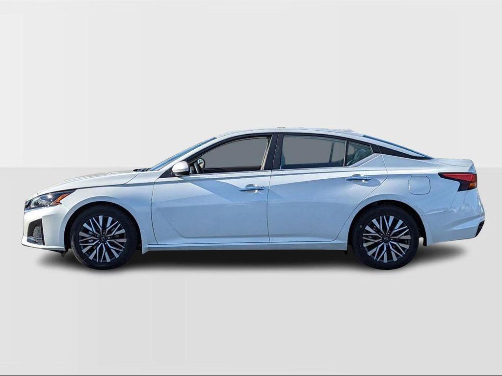 new 2025 Nissan Altima car, priced at $27,401