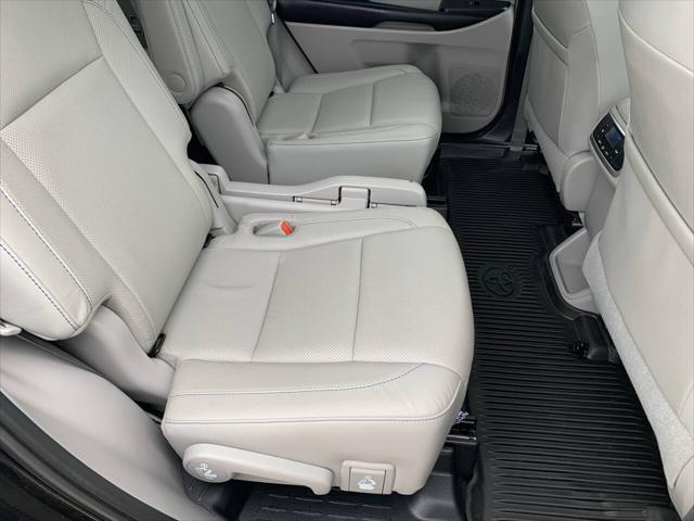 used 2019 Toyota Highlander car