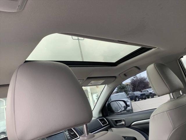 used 2019 Toyota Highlander car