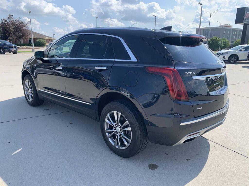 used 2021 Cadillac XT5 car, priced at $24,500
