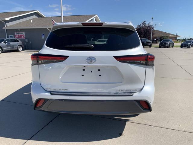 used 2023 Toyota Highlander car