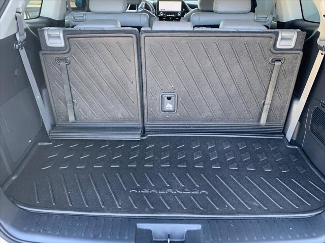 used 2023 Toyota Highlander car