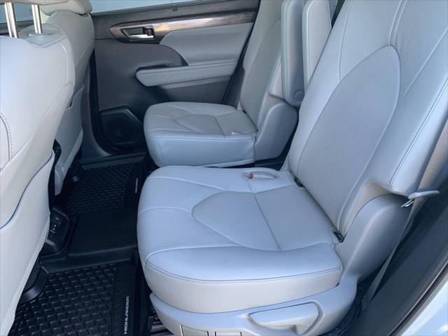 used 2023 Toyota Highlander car