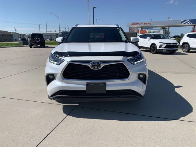 used 2023 Toyota Highlander car