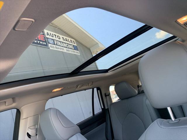 used 2023 Toyota Highlander car