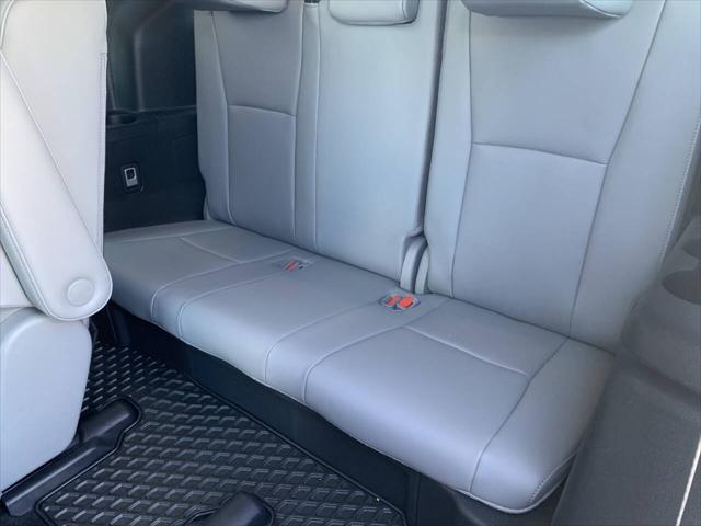used 2023 Toyota Highlander car