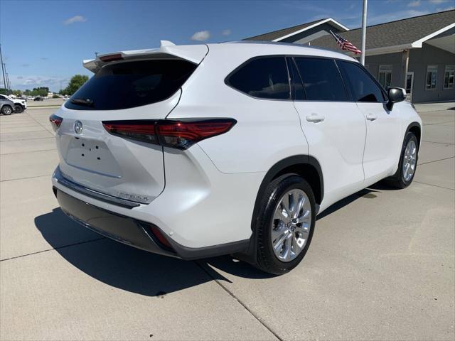 used 2023 Toyota Highlander car
