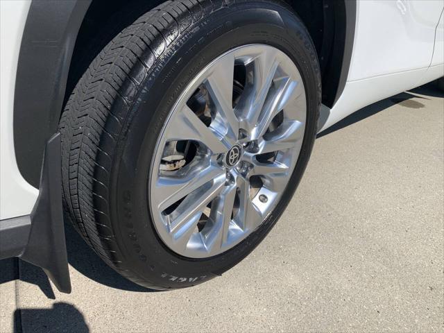 used 2023 Toyota Highlander car