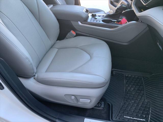 used 2023 Toyota Highlander car