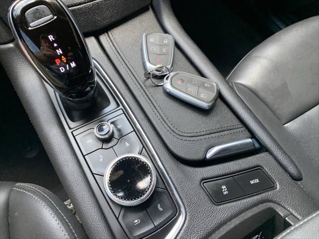 used 2021 Cadillac XT5 car, priced at $34,995