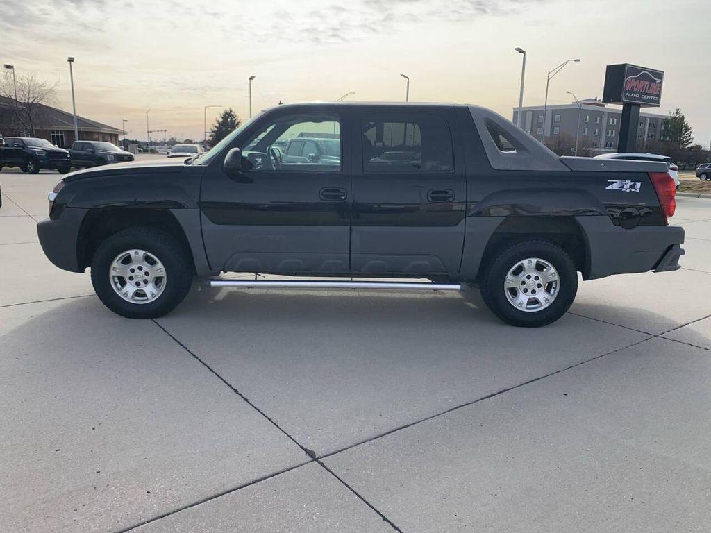used 2002 Chevrolet Avalanche car, priced at $5,750