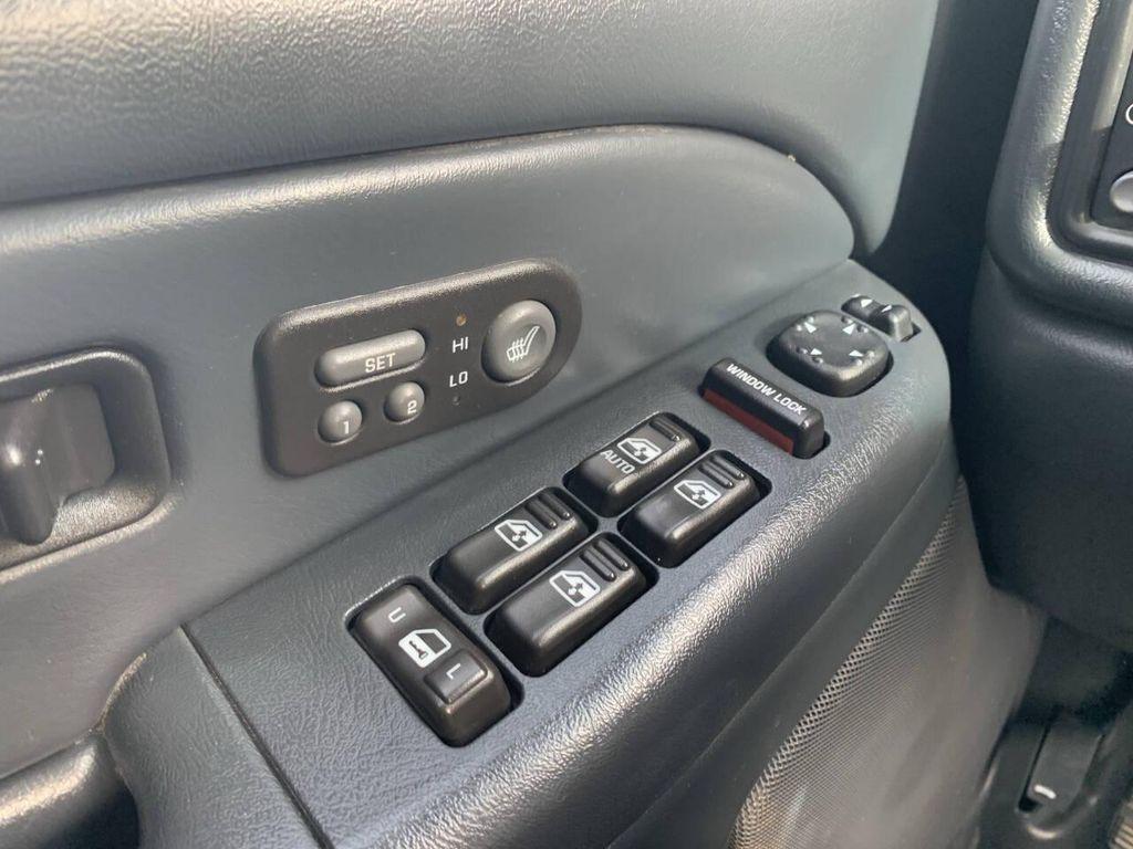 used 2002 Chevrolet Avalanche car, priced at $5,750